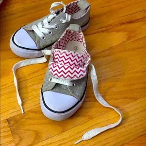 Twisted Jr off brand chuck style sneakers